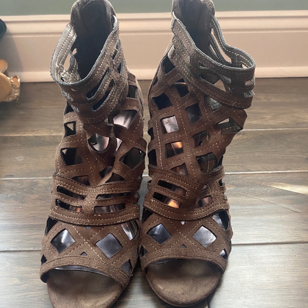 Carlos Wedges